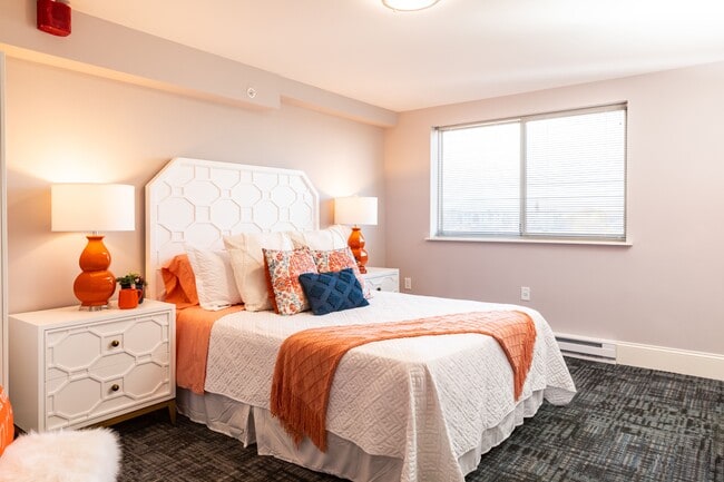 Photo - Huntington Exchange Providence