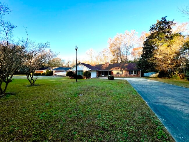 Photo - 2401 Clematis Trl