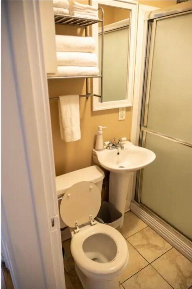 Photo - 5171 N Elkhart Ave