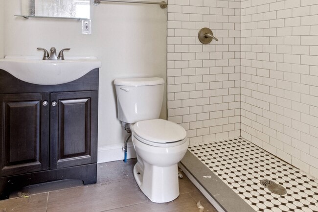 Photo - 2003 N Cleveland St