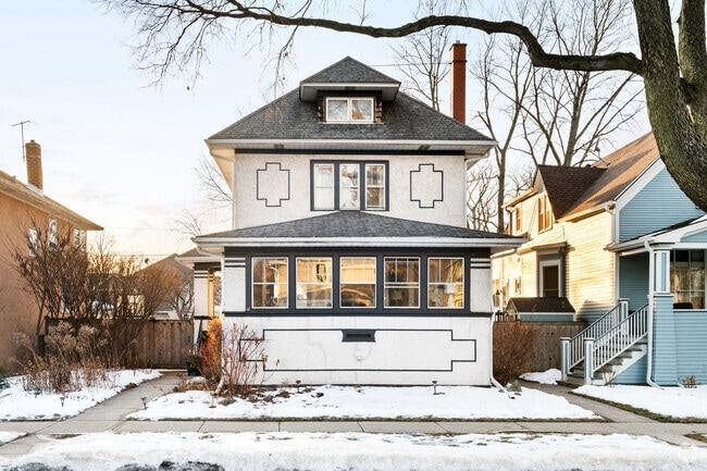 Building Photo - 637 S East Ave Rental