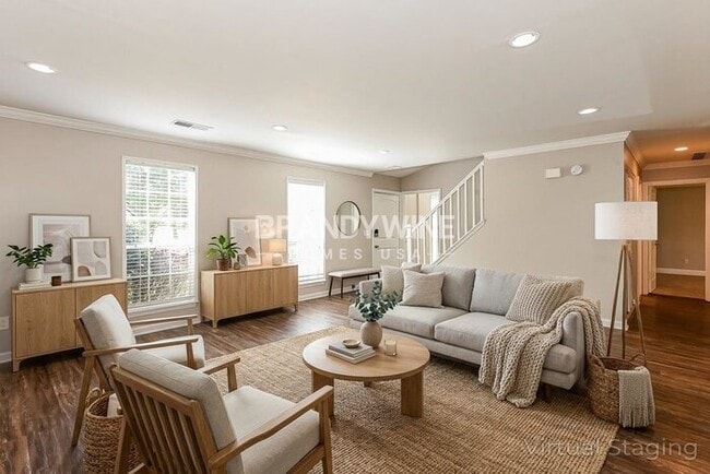 Photo - 883 Timbervale Ln