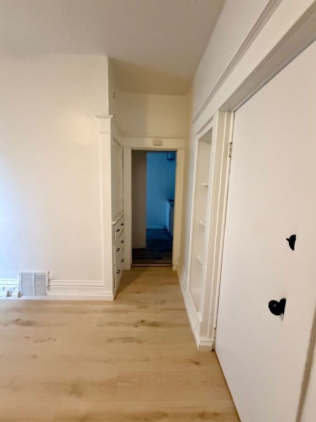 Photo - 5008 N Nelson St Unidad #B