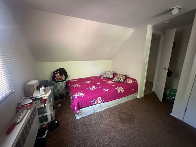Photo - 61 Gores Dr Unit 1