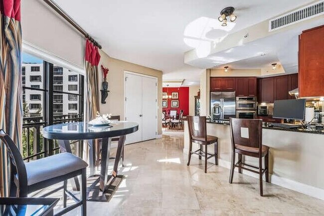 Photo - 2401 N Ocean Blvd Unidad 500