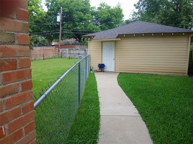 Photo - 3728 Seguin Dr