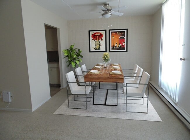 Photo - Parkwood Square