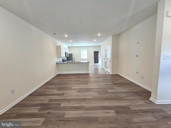 Photo - 35 Tyndall Trl