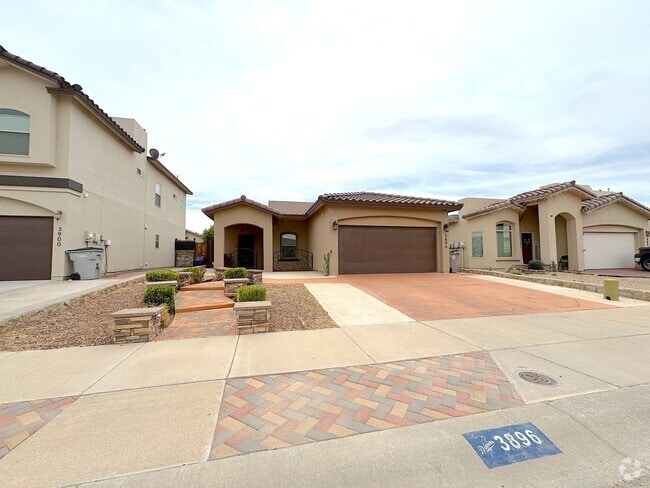 Building Photo - East El Paso 3 bed Refrig A/C! Rental