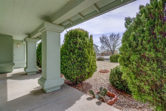 9440 E Towago Dr