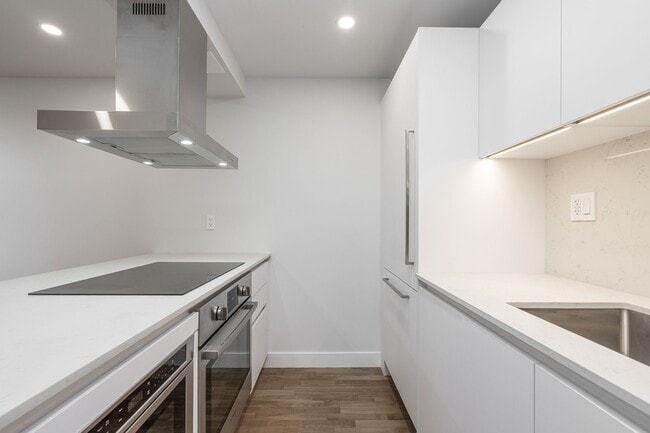 Photo - 230 Oak St Unit 2211