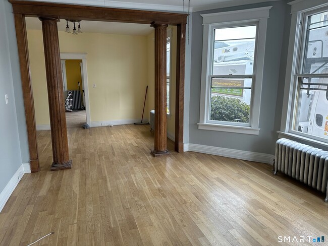 Photo - 18 Taylor St