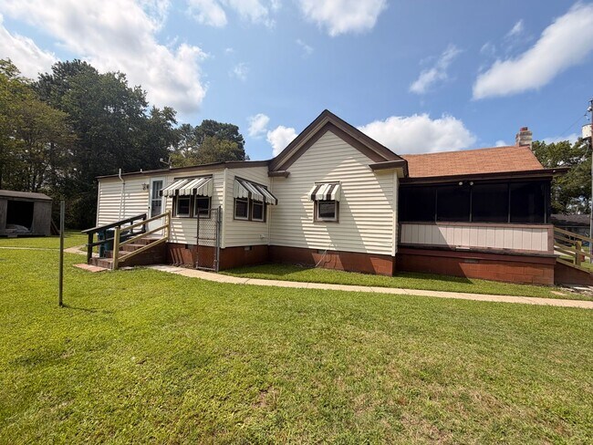 46 Langley St
