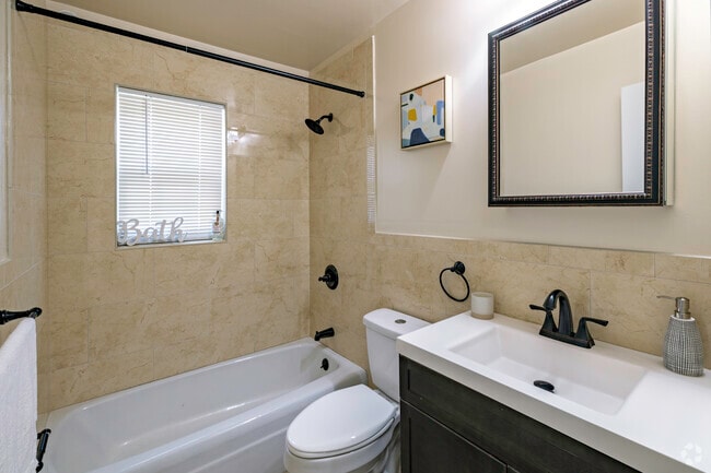 Model Unit 1BR, 1BA