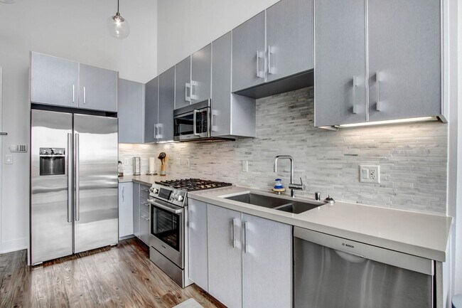 Photo - 1168 S Barrington Ave Unit 604