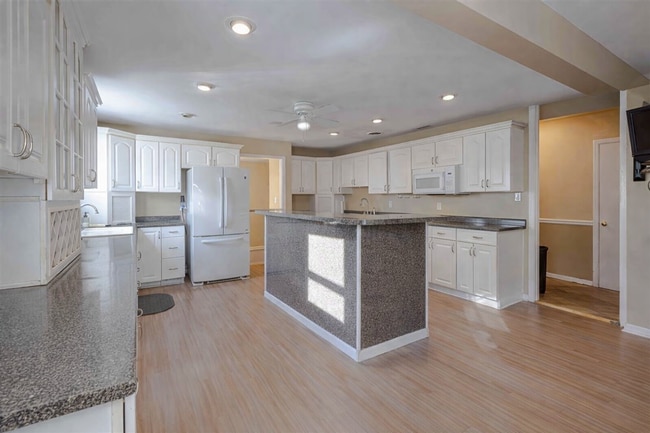 Photo - $500-off First Month Rent! 3 Bedroom 2 bathroom home in East Memphis!