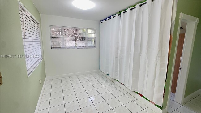 Photo - 110 NW 198th St