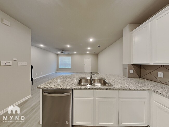 Photo - 1272 Alamo Dr