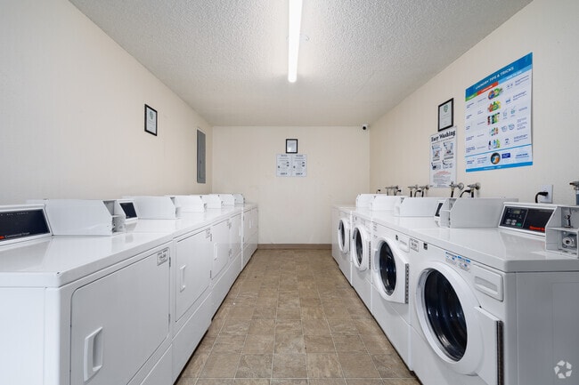 Laundry - Boulder Park