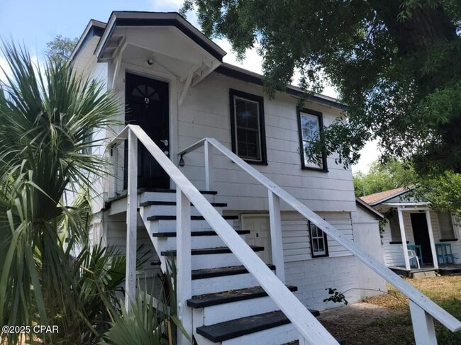 Photo - 131 Allen Ave Townhome