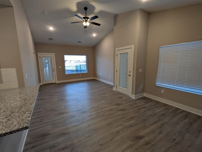 Photo - 5224 N Cypress Cir