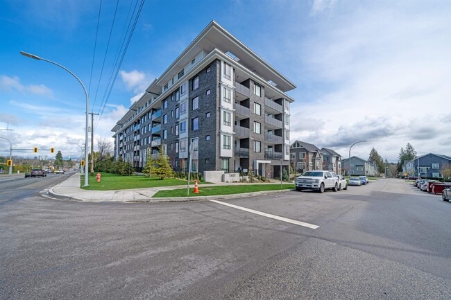 Building Photo - 13623-1381A 81a Ave