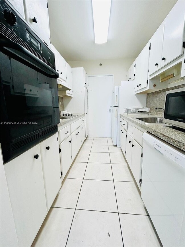 Photo - 100 Lincoln Rd Unit 1241