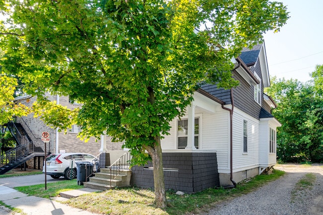 Photo - 112 Adams St