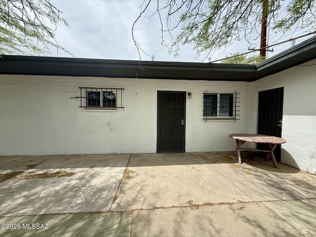 Photo - 3564 E Kleindale Rd