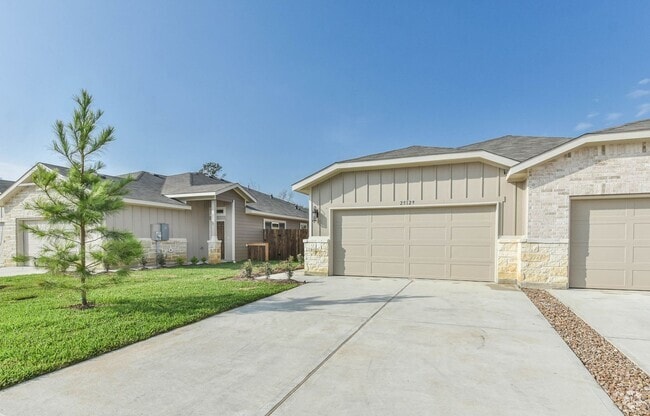 Building Photo - High Ceilings, Low Maintenance -Say Hello ... Rental