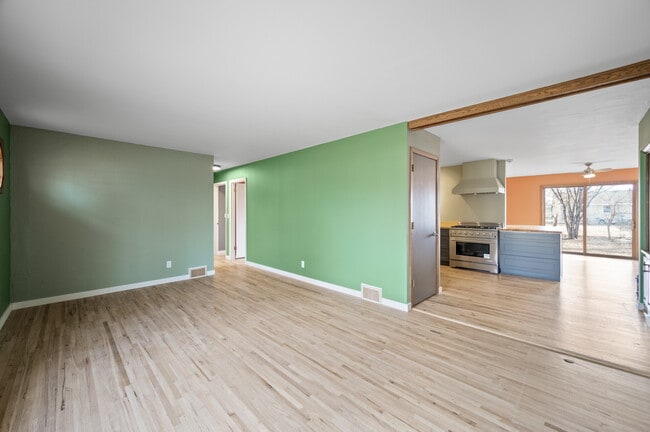 Photo - 5616 Nevada Ave N