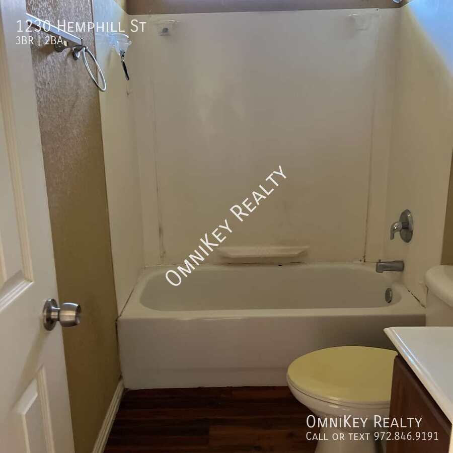 Photo - 1230 Hemphill St