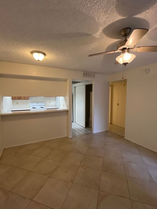 Photo - 1201 S McClintock Dr