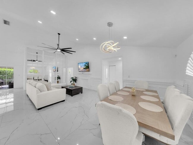 2065 NW 127th Ter