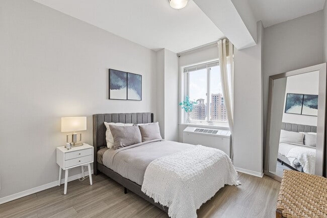 Photo - Crest on Peachtree