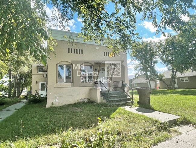 Building Photo - 421 E 9th Ave Unit 2