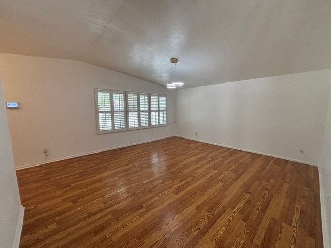 Building Photo - 1225 N Alessandro St