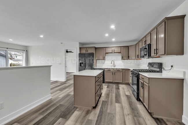 Photo - 4715 Marcel Ave Ave