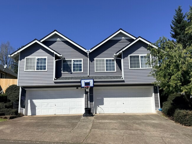 Building Photo - 5225 Springcrest Dr S