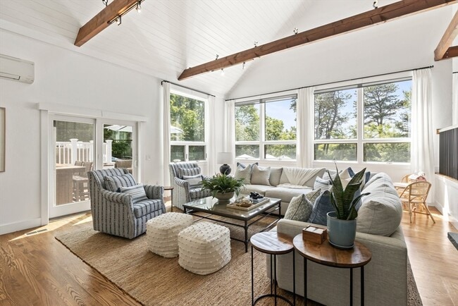 Photo - 65 Starboard Ln