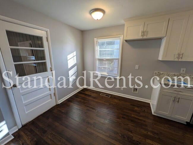 Photo - 129 Long Dr SW