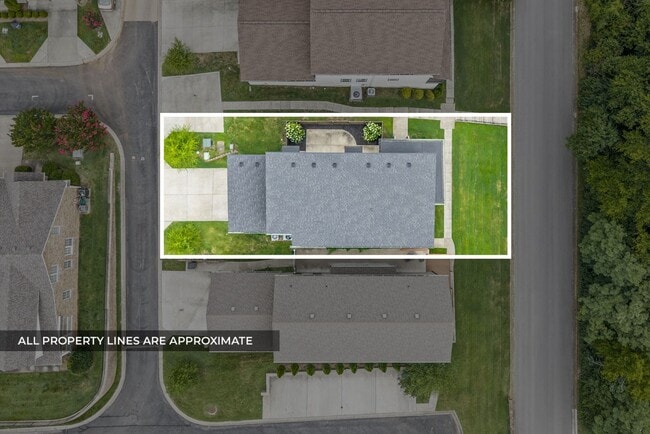 Photo - Modern Three Bedroom!