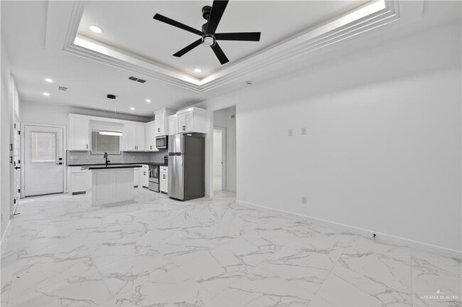 12504 N 39th St Unit 3