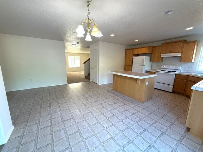 Photo - MOVE IN SPECIAL!!! Spacious 4-Bedroom Rent...