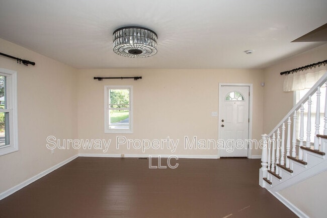 Photo - 220 N Locust Ave