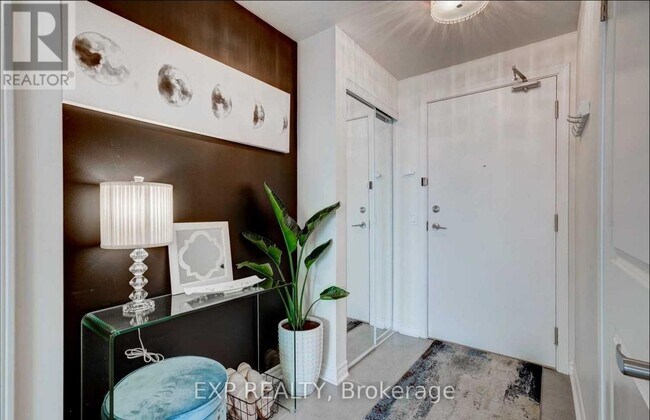 Photo - 2522 Keele St Unit 419