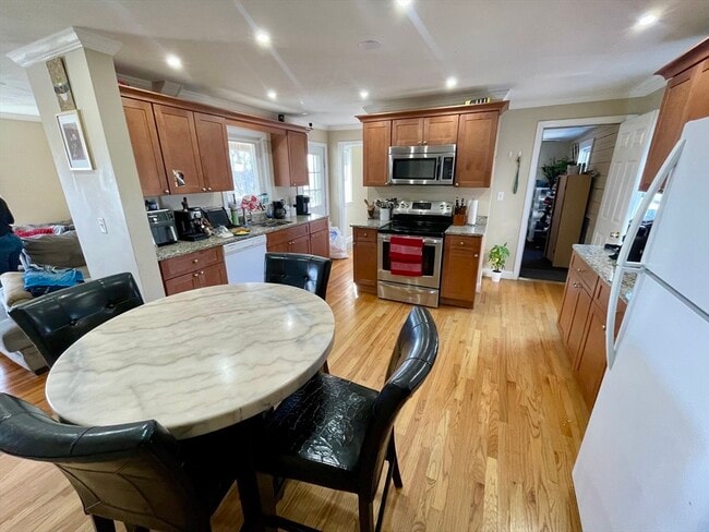 Photo - 54 West St Unit 3