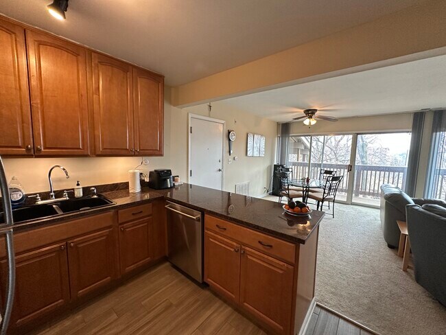 Photo - 5821 Oakwood Dr Unit F