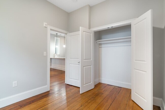 Photo - 492 Sumner St Unit 2