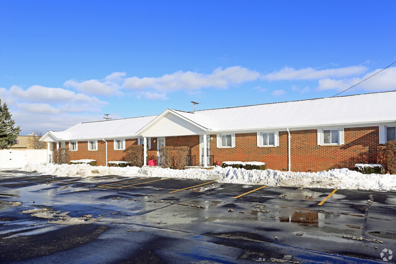 Margo Manor - Margo Manor